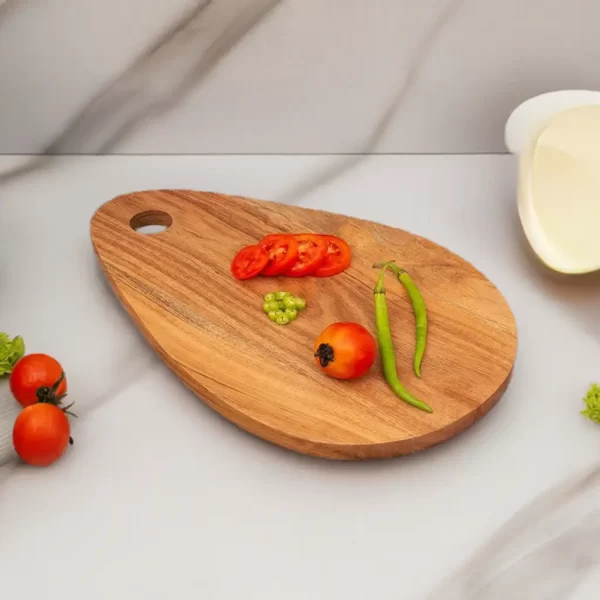 oval shaped acacia wood cutting board