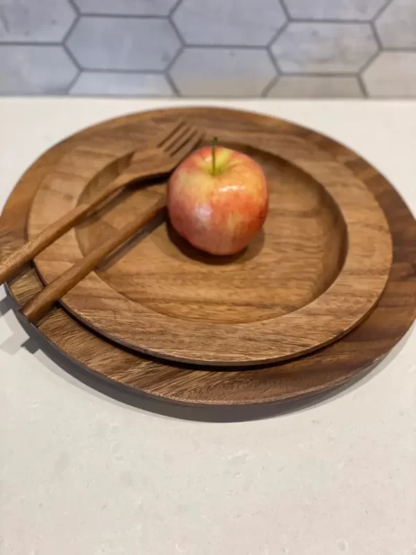 wooden charger 4434405